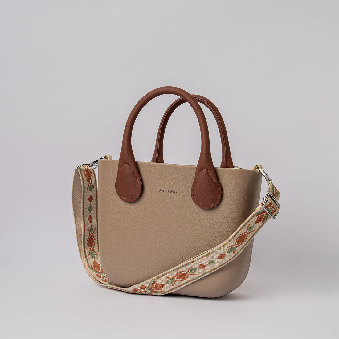 XS BAG BEIGE MANOS LIBRES LUCIA